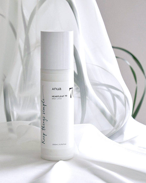 Lightweight soothing moisturizer for sensitive skin